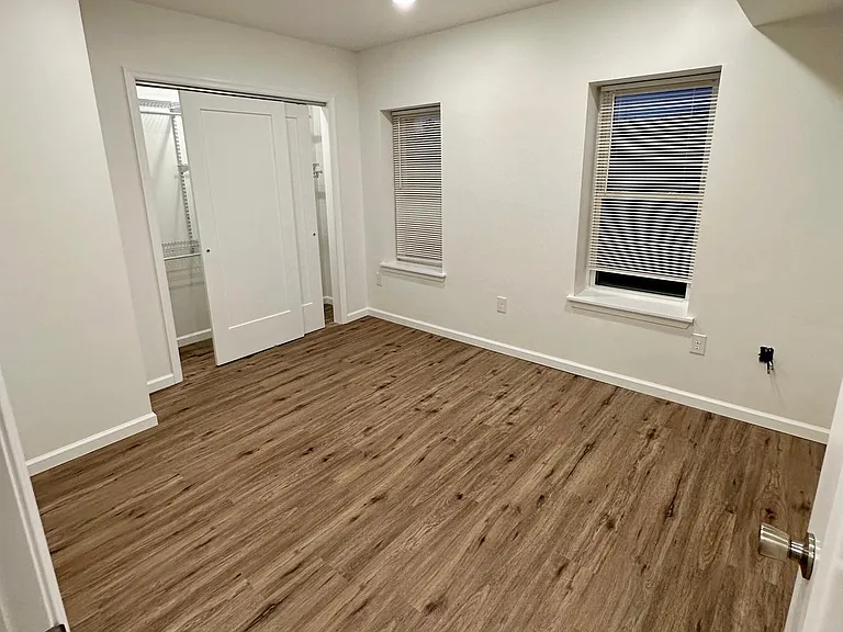 4224 Brown St #2 — Photo 11