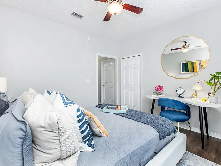 Registry at Windsor Parke — Photo 46
