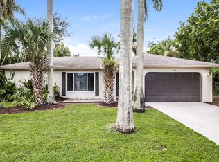 349 Bay Meadows Dr, Naples, FL 34113