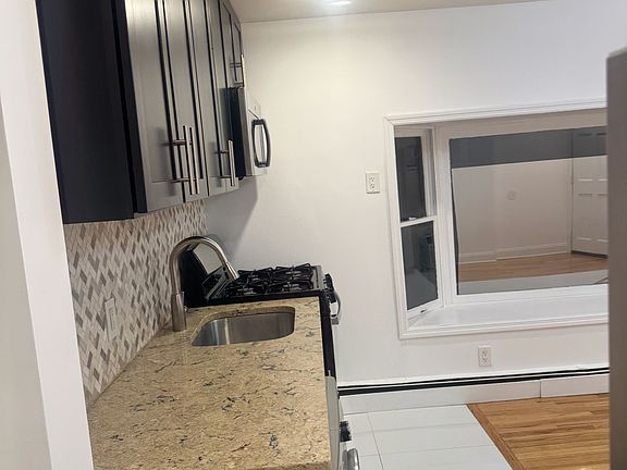 3rd image of 130 Beach 121st St APT 3D