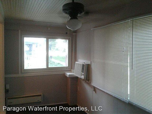 5th image of 616 Highland St N APT 2