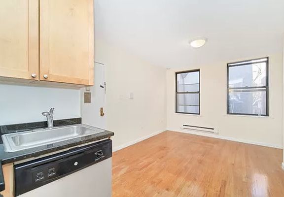 4th image of 283 Mott St #3A