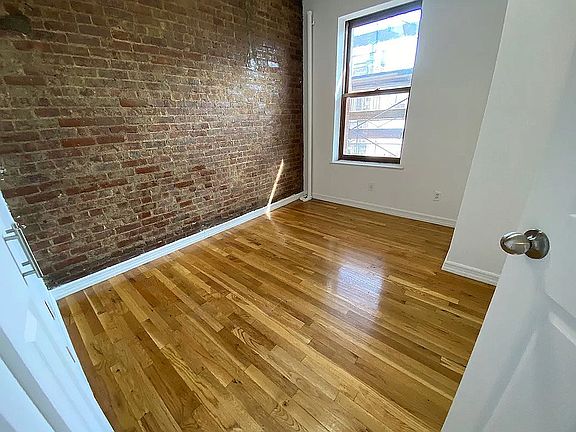3rd image of 337 W 14th St APT 71