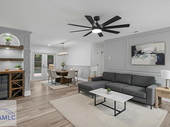 4th image of 111 Cambridge Dr
