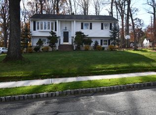 6 Arlington Dr, Denville, NJ 07834