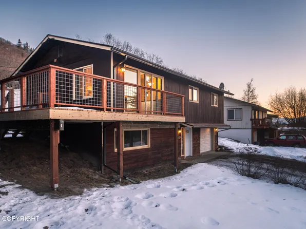 184 W Bayview Ave, Homer, AK 99603