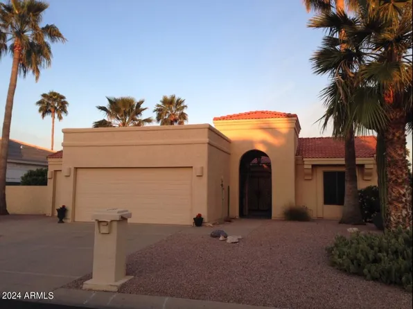 26006 S Foxglenn Dr, Sun Lakes, AZ 85248