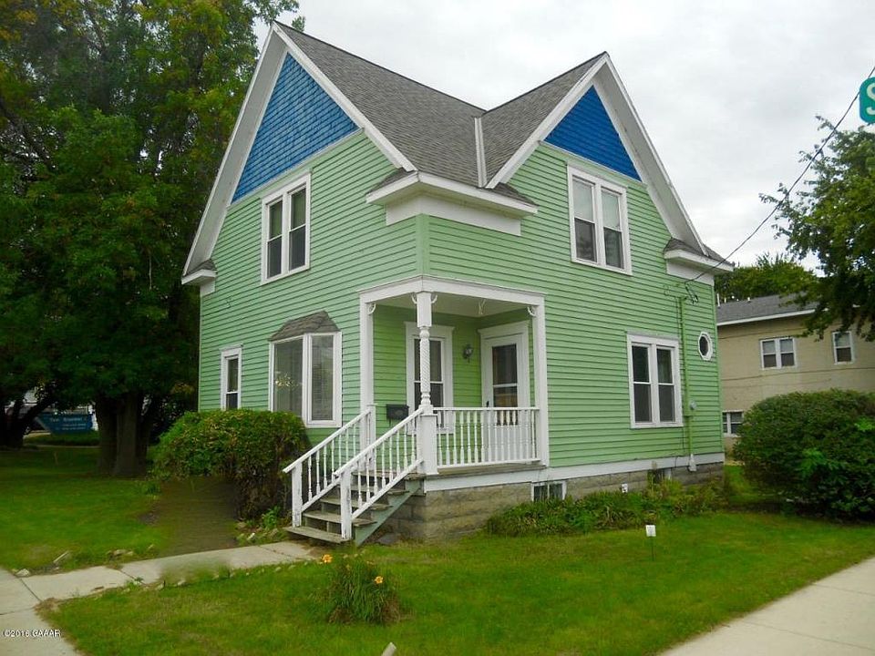 1st image of 202 Franklin St S