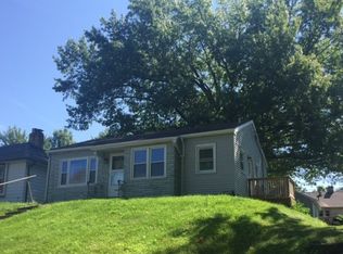 2409 Glen Pl, Davenport, IA 52804