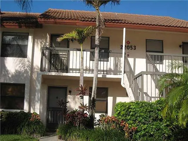 2 bed, 2.0 bath, 958 sqft, $2,250 — Photo 4