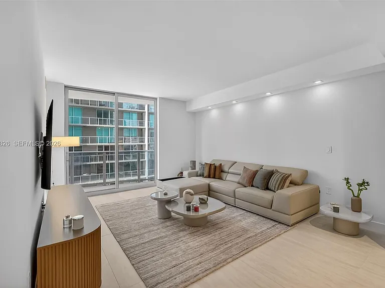 77 SE 5th St #1908 — Photo 8