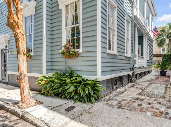 157 Tradd St, Charleston, SC 29401