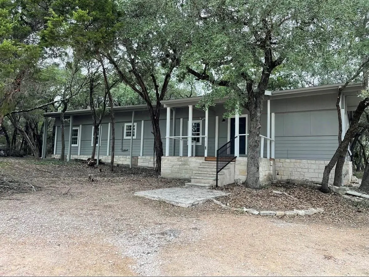 Building Photo - 23081 Nameless Rd #B