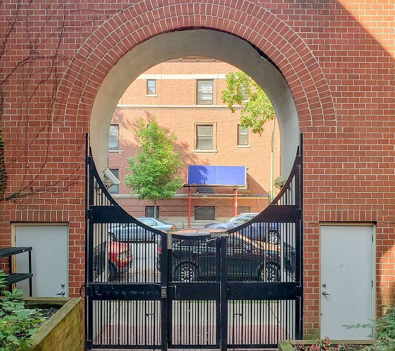 1st image of 5400 S Hyde Park Blvd APT 15B