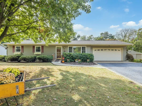 57446 Kingdon Dr, Mattawan, MI 49071