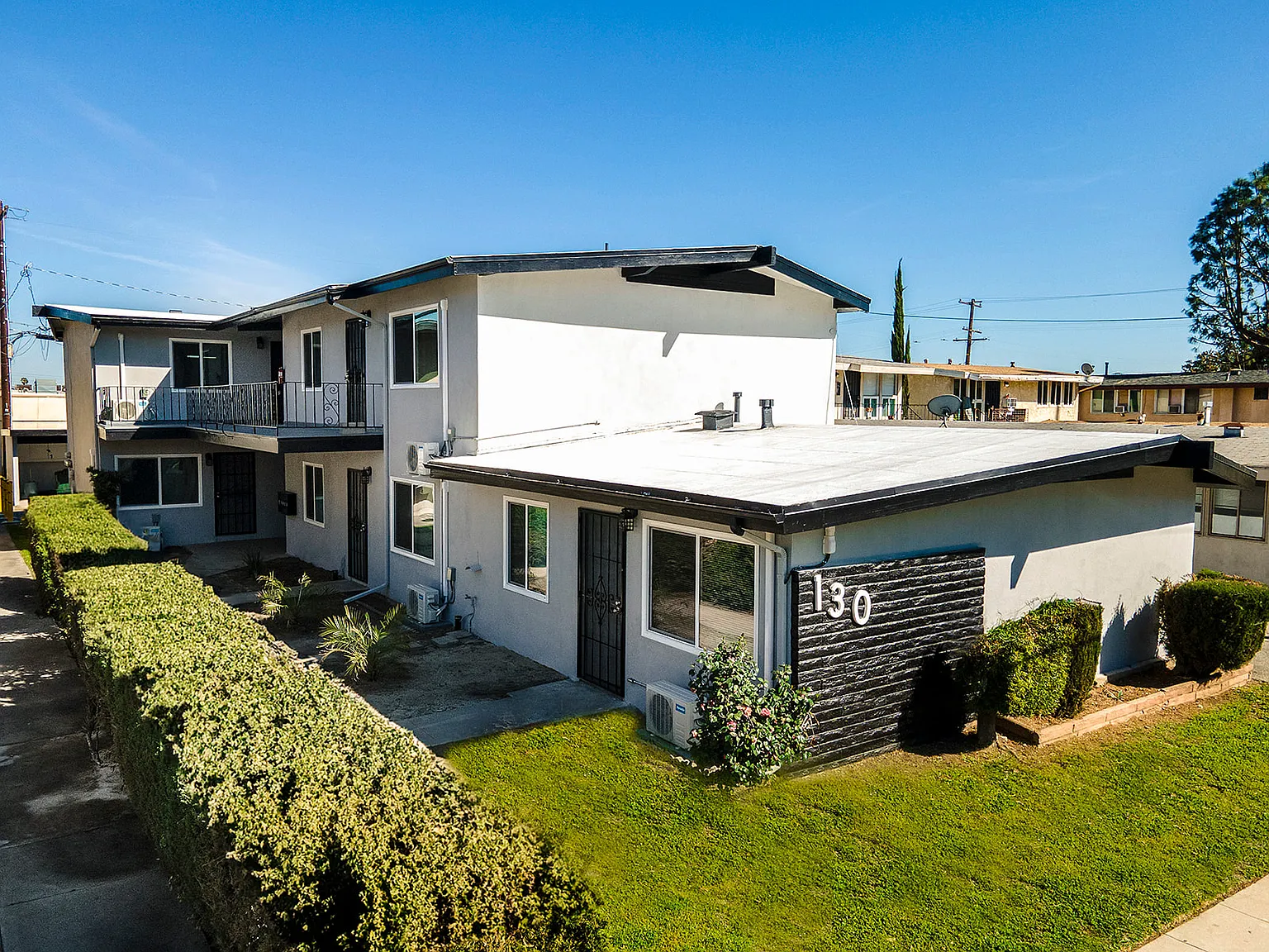 2 bed, $2,350 — Photo 1