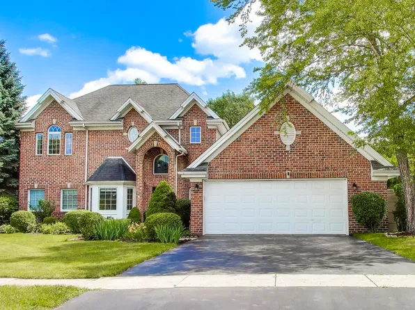 617 Nordic Ct, Libertyville, IL 60048