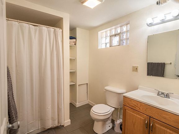 5th image of 1519 E Garfield St #Basement