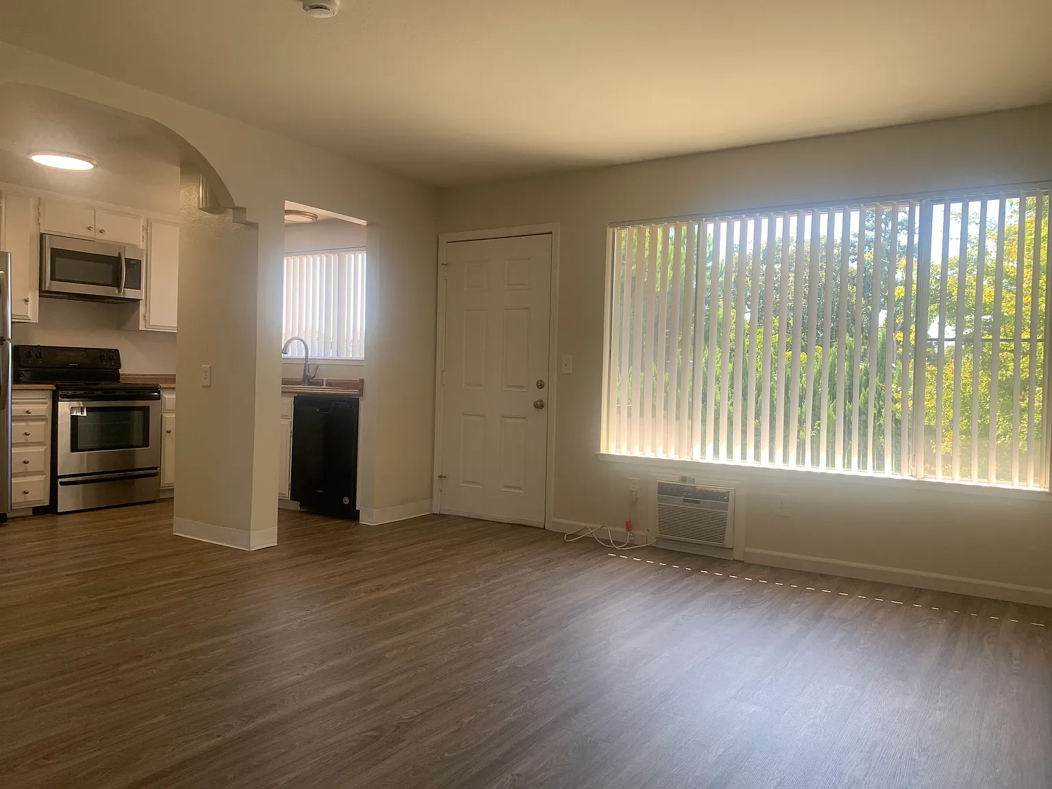 1 bed, 650 sqft, $2,195 — Photo 2