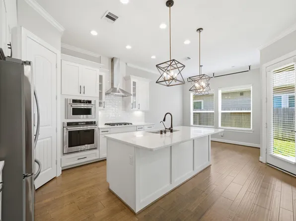 10009 Granary Dr, Houston, TX 77080