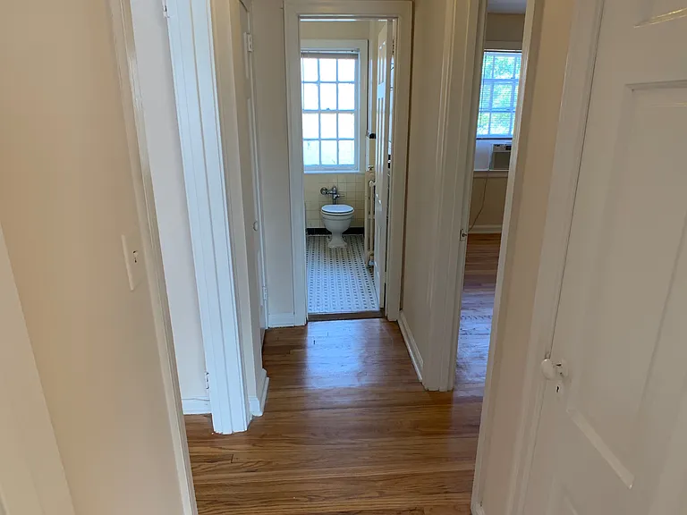 2848 Thornhill Rd — Photo 22