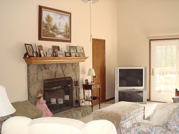 2nd image of 3402 Cottonwood Ln