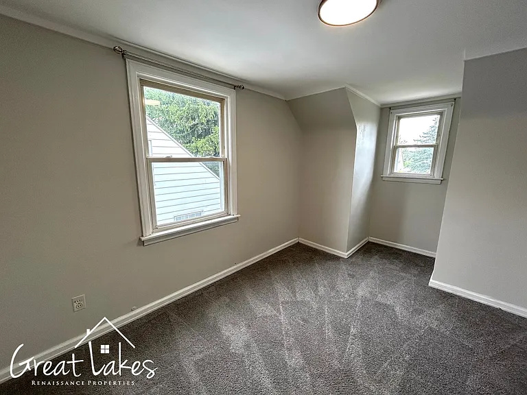 5233 Farmbrook St — Photo 14