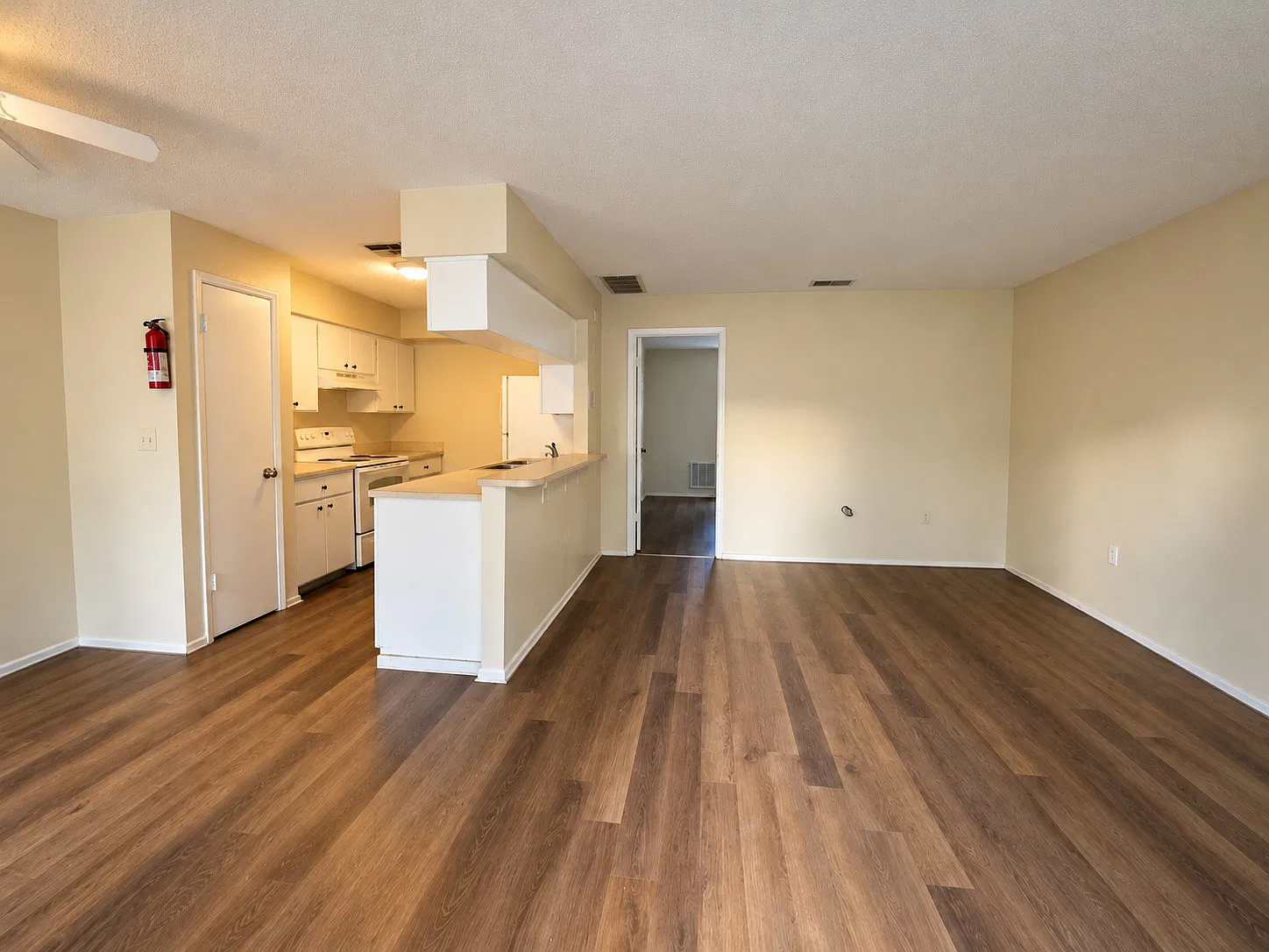 1 bed, 855 sqft, $1,100 — Photo 2