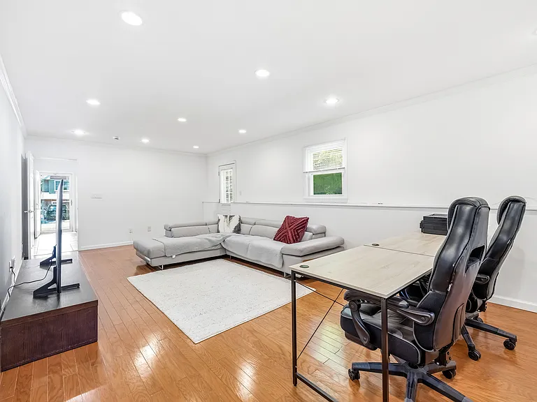 33 Mattocks Pl — Photo 6