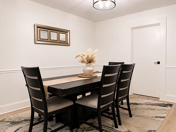 4th image of 31 Meade St #2