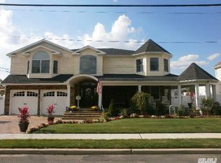 2331 Lincoln St, Bellmore, NY 11710