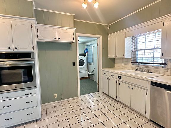 4th image of 1616 Hillcrest Dr