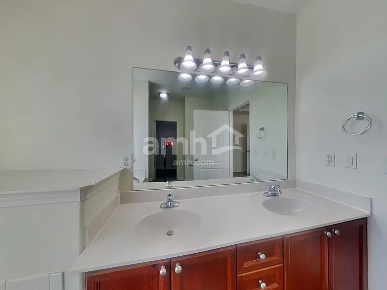 2186 Gold Valley Dr — Photo 10