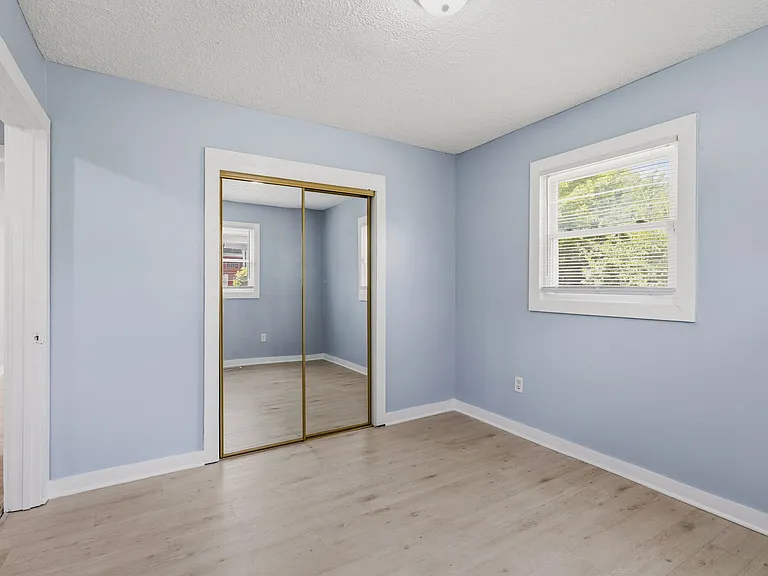 2061 Bellefontaine St — Photo 14