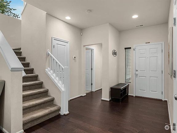 2nd image of 32437 49th Ave S