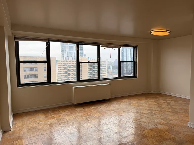 225 Saint Pauls Ave #17L — Photo 5