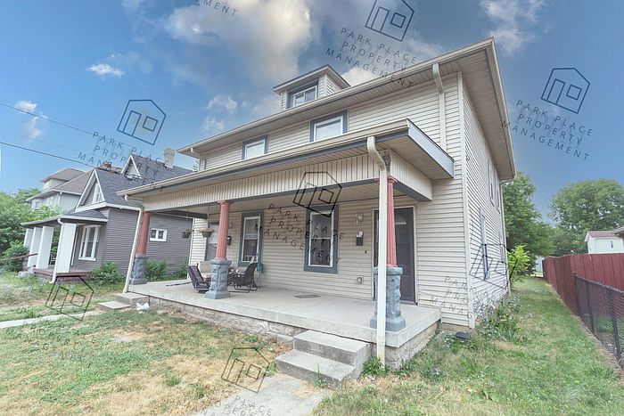 1st image of 359 W 28th St