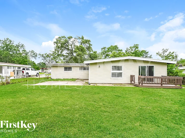805 Robinwood Dr — Photo 18