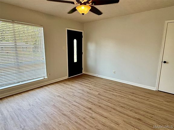 2nd image of 207 Magnolia Dr
