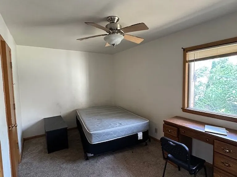 816 E Gorham St — Photo 10