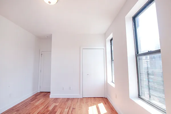 Rented by REAL New York | media 20