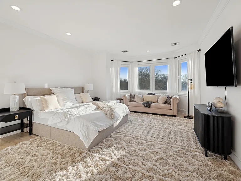 131 Flying Point Rd — Photo 15