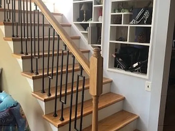 5036 Hughes Ave NE, Fridley, MN 55421