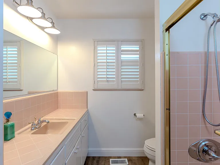 1483 Koch Ln — Photo 10