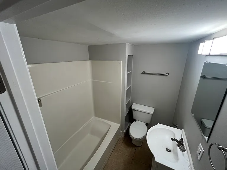 4916 Mayfair Ave — Photo 3