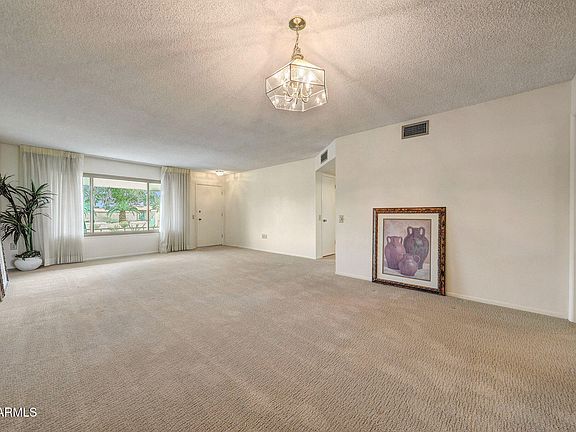 3rd image of 17812 N DEL WEBB Boulevard