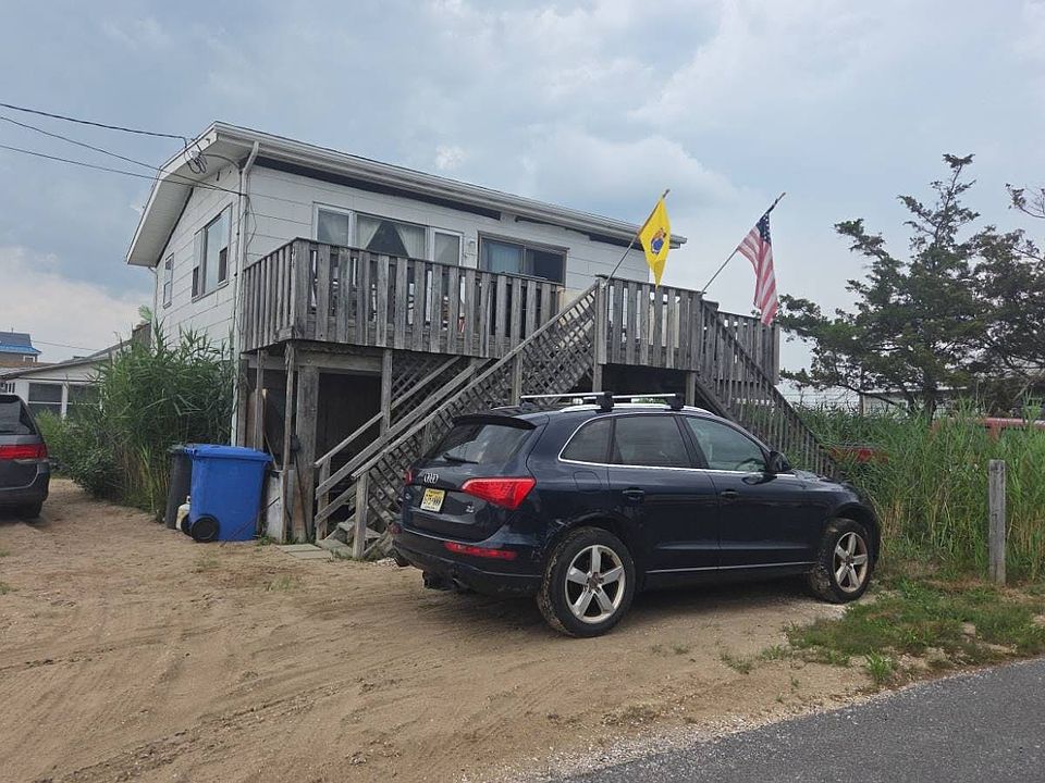 1st image of 24 N Bay Ave