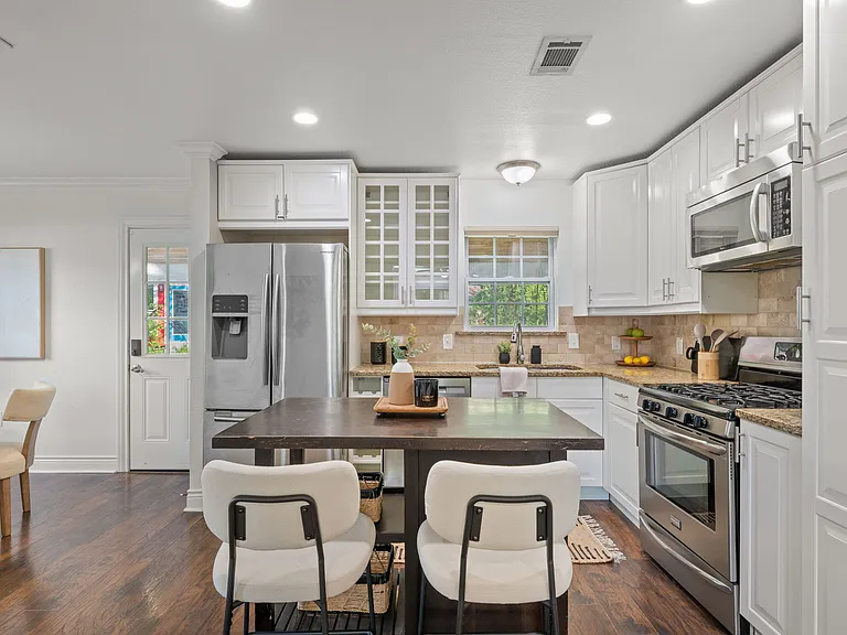 3811 Byron Dr — Photo 8