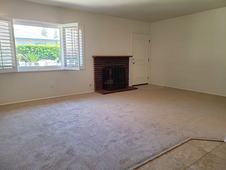 613 Pine Ave #619 — Photo 3