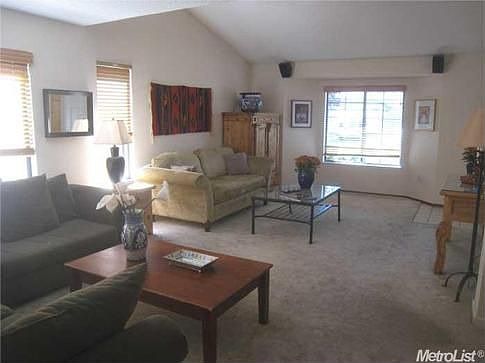 4th image of 609 Tafoya Dr